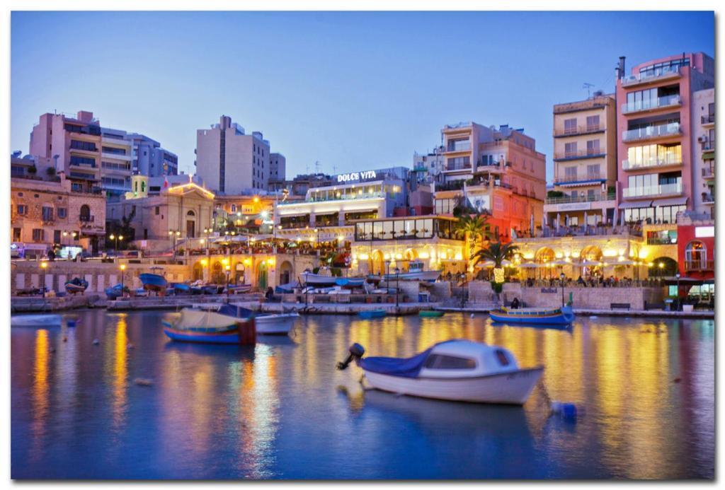Deluxe Apartment With Valletta And Harbour Views Sliema Extérieur photo