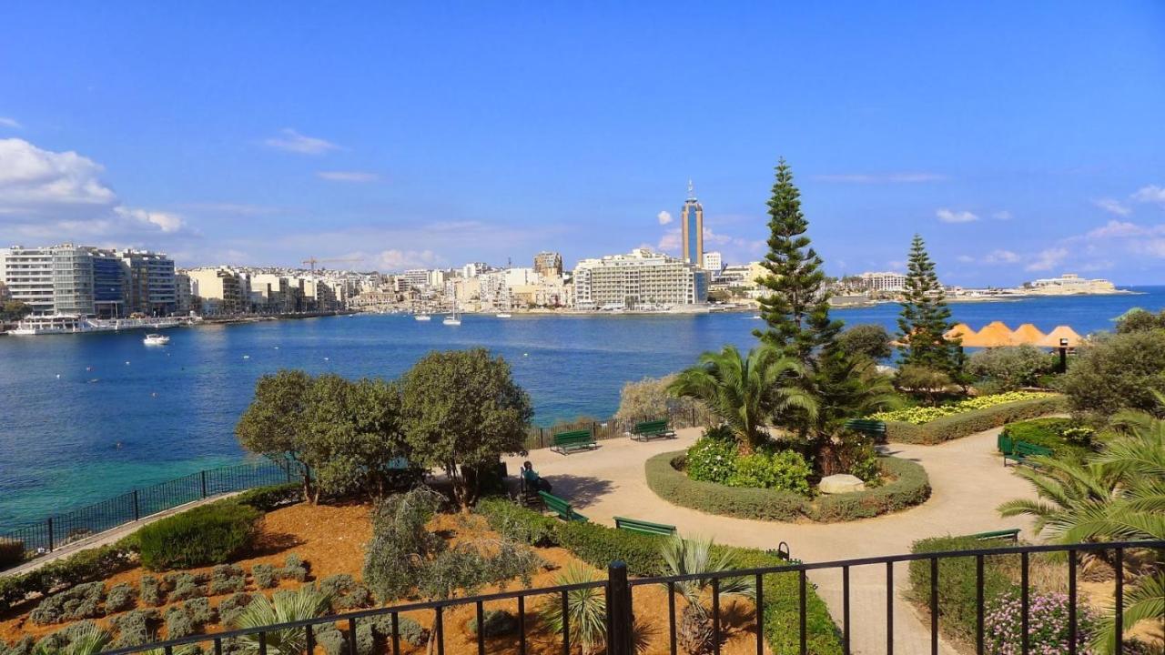 Deluxe Apartment With Valletta And Harbour Views Sliema Extérieur photo