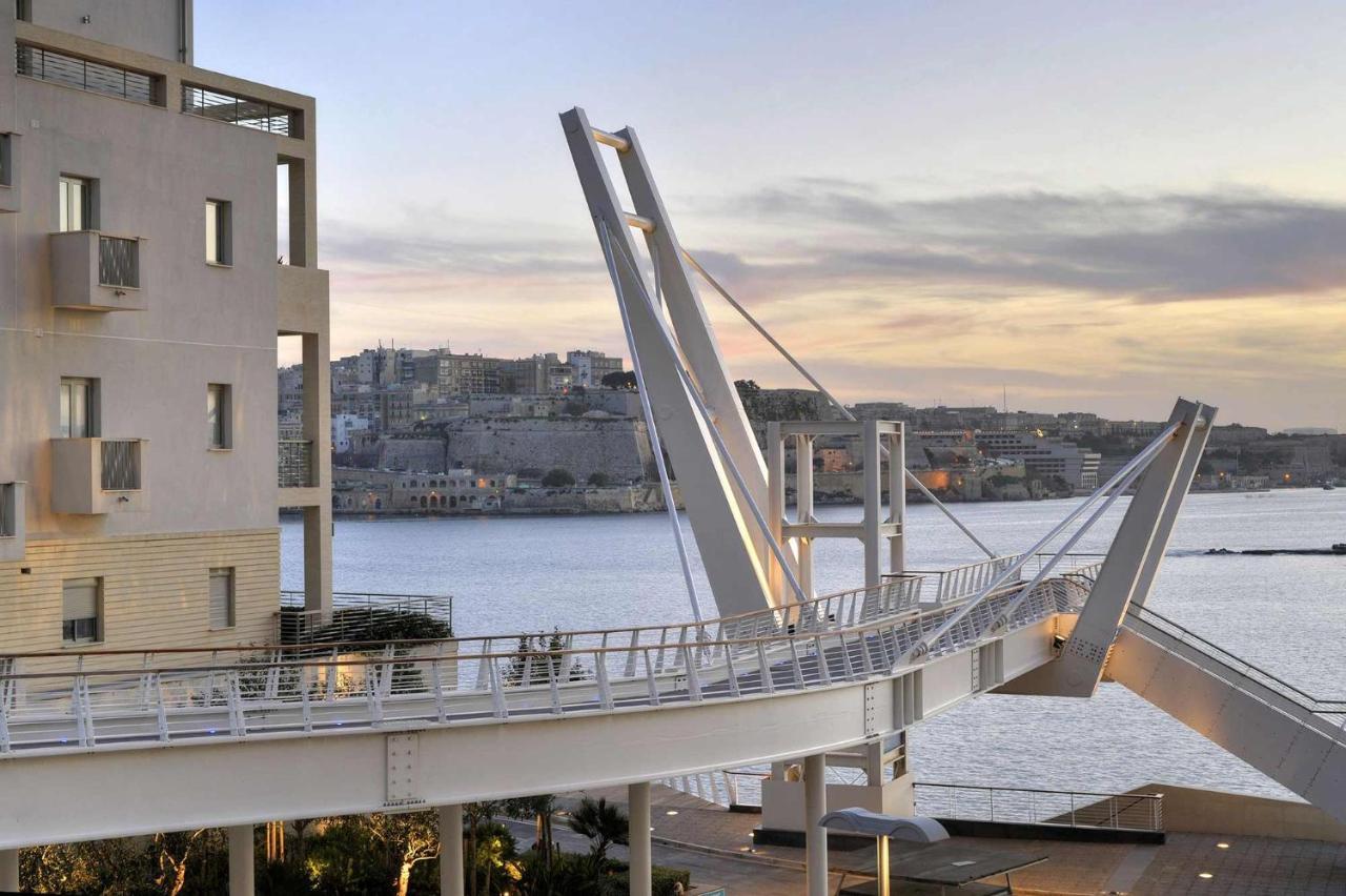 Deluxe Apartment With Valletta And Harbour Views Sliema Extérieur photo