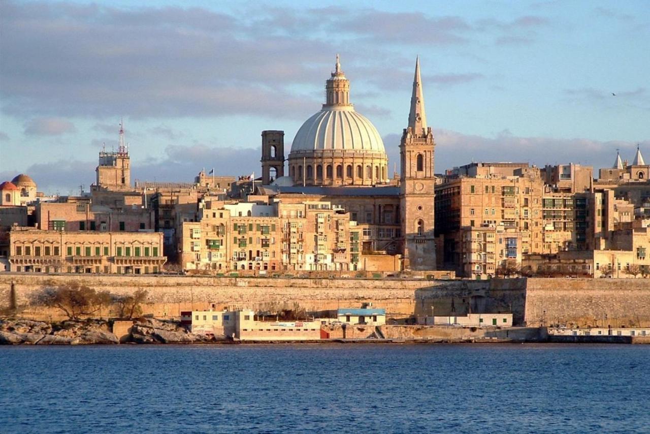 Deluxe Apartment With Valletta And Harbour Views Sliema Extérieur photo