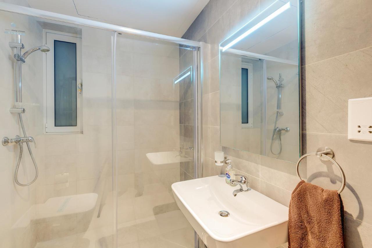 Deluxe Apartment With Valletta And Harbour Views Sliema Extérieur photo